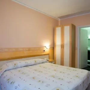 https://hotel-tazza-doro.it-tuscanyhotel.com